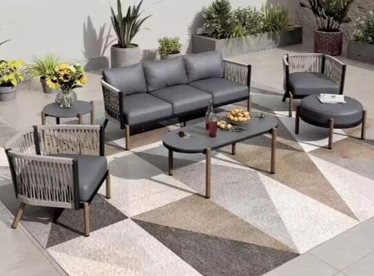 Guter Preis Heißer Verkauf Outdoor-Sofa mit Aluminiummaterialien und Seil für Gärten, Innenhöfe und Villen Online